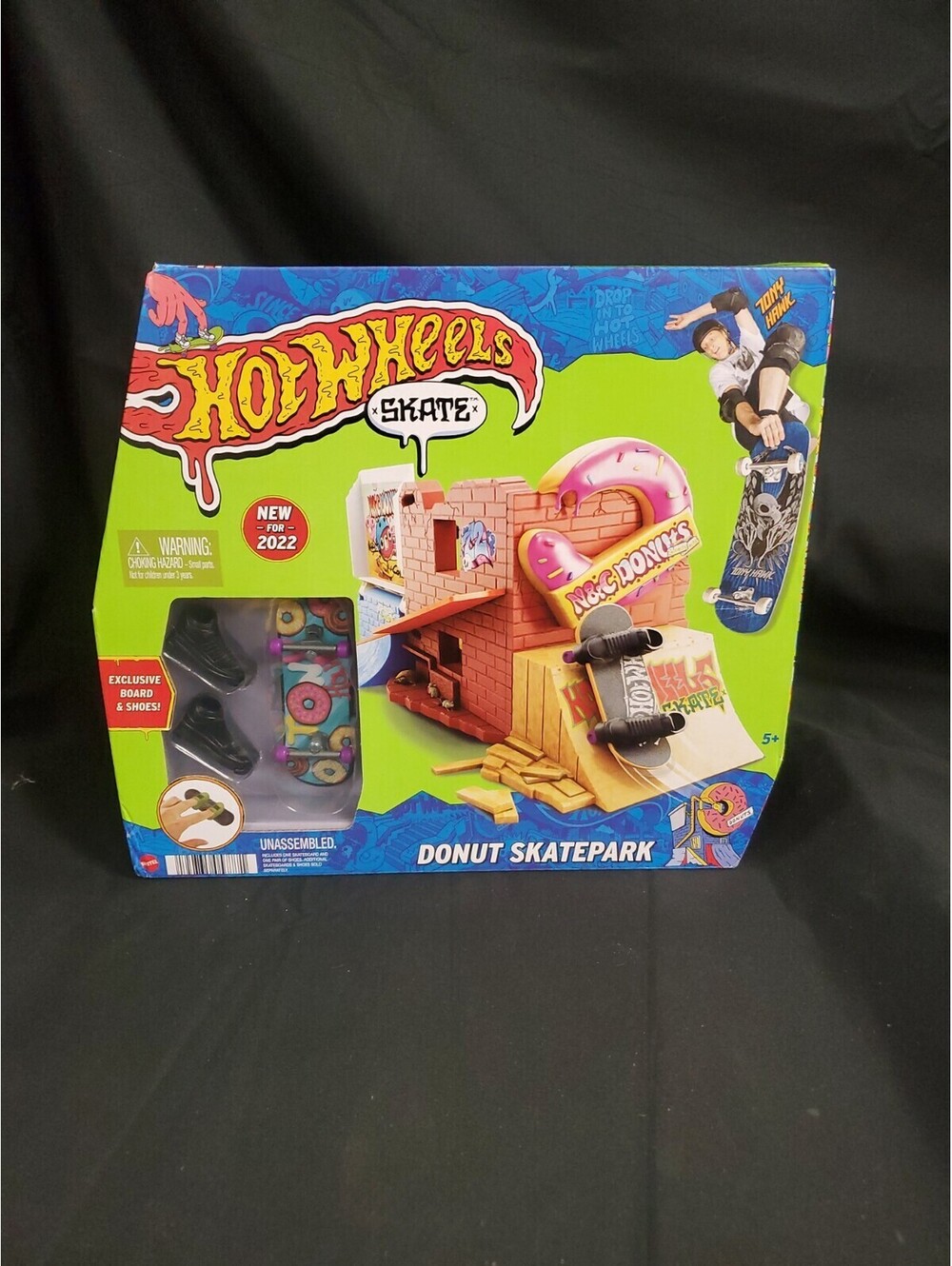 Hot Wheels Donut Skatepark Tony Hawk New For 2022 mini Skateboard Tech Deck NEW